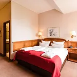 53°hotel 4*