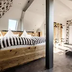 53°hotel 4*