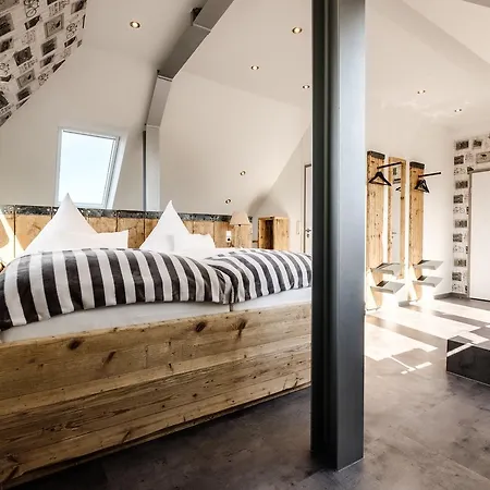 53°hotel 4*